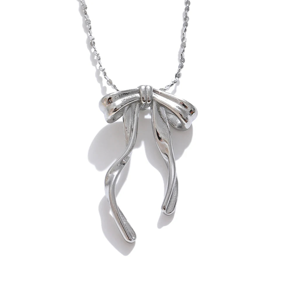 Eleanor Bow Necklace